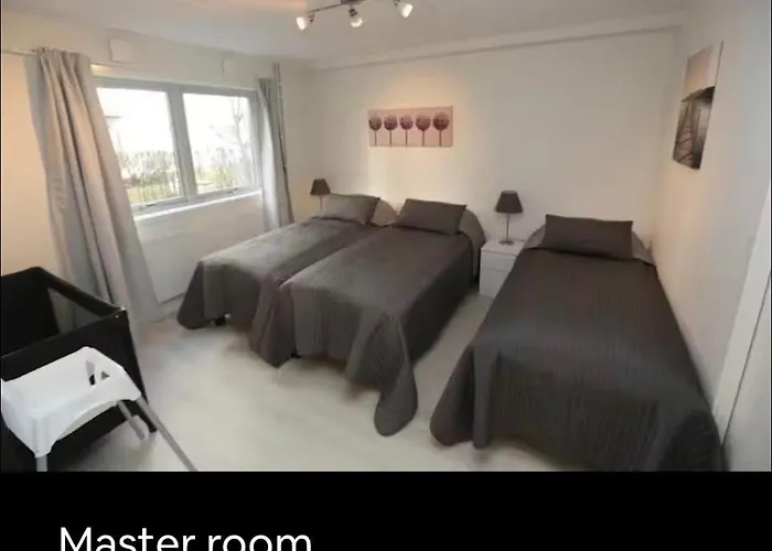 Center 3 Bedrooms Apartment, Mandalls Gate 12 Apartment *